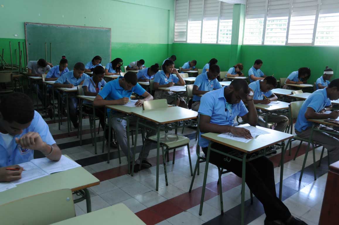  imagen Educación aplaza para el martes las Pruebas de reposición de Ciencias Sociales y Naturales 