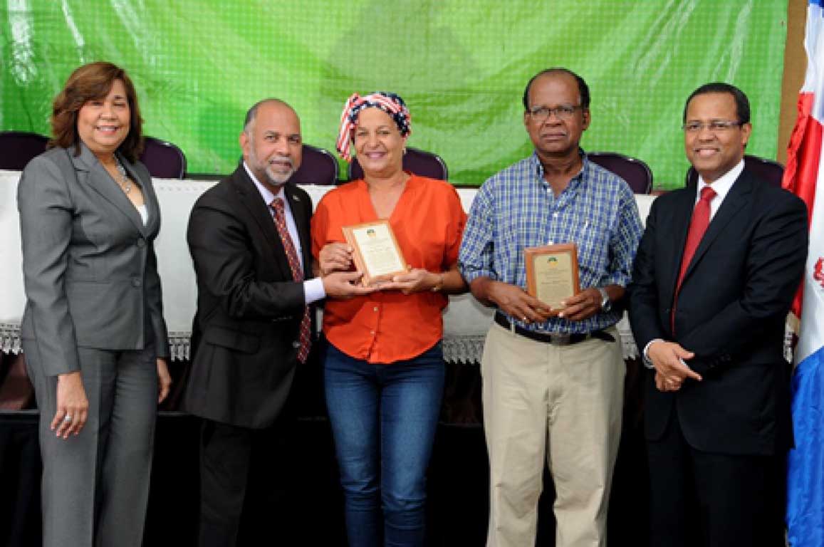  imagen INABIMA distribuye entre 60 maestros 15 millones de pesos del Plan de Retiro Complementario 