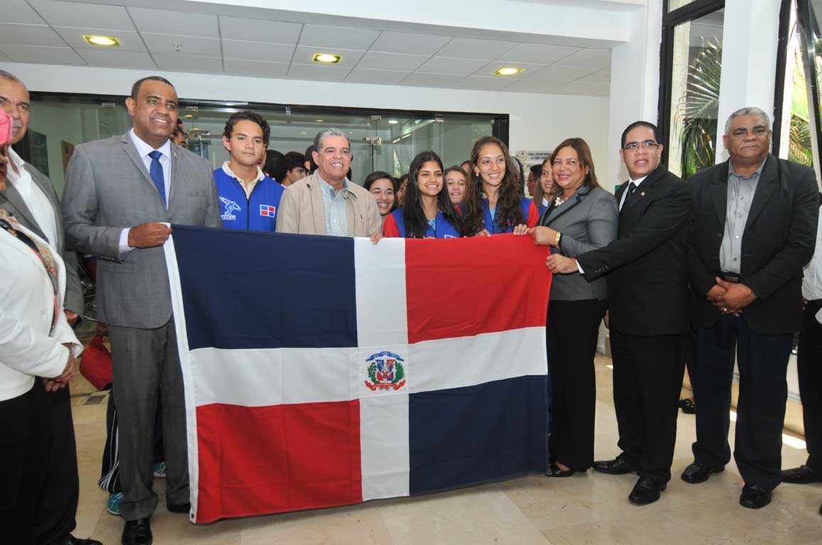  imagen Ministro de Educación se compromete con el desarrollo del deporte escolar 