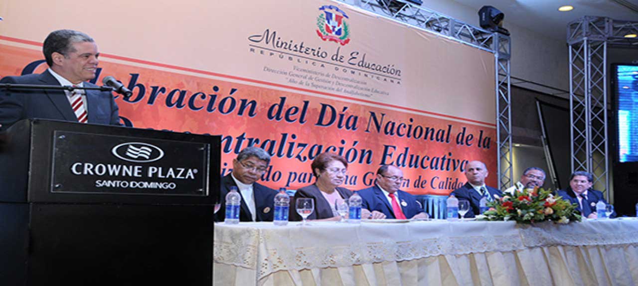  imagen Amarante Baret aboga por la descentralización educativa y llama a padres y madres a vigilar la educación de sus hijos 