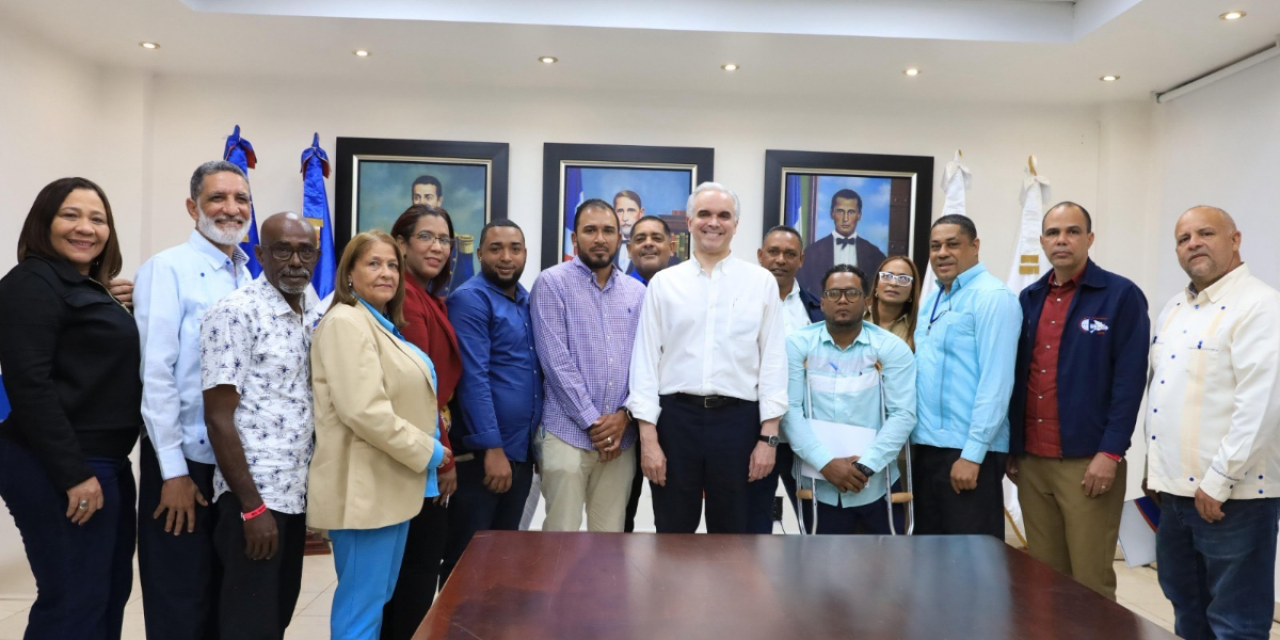  imagen Ministro De Camps y ADP 