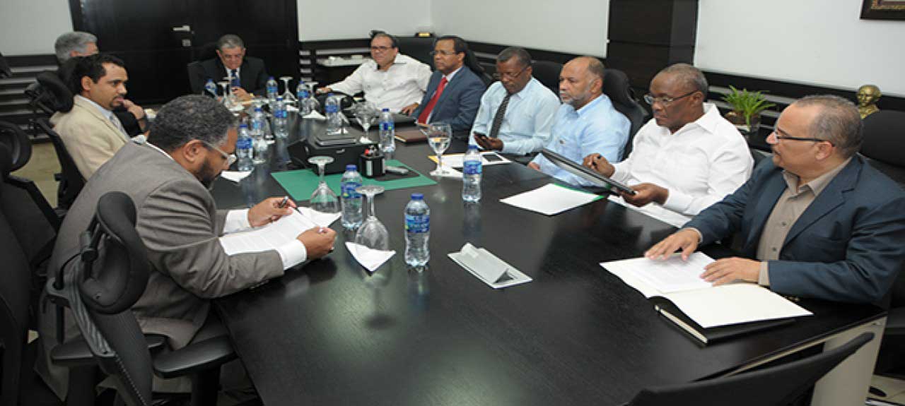  imagen Consejo del SEMMA analiza propuestas de solución a crisis del Seguro de Maestros 