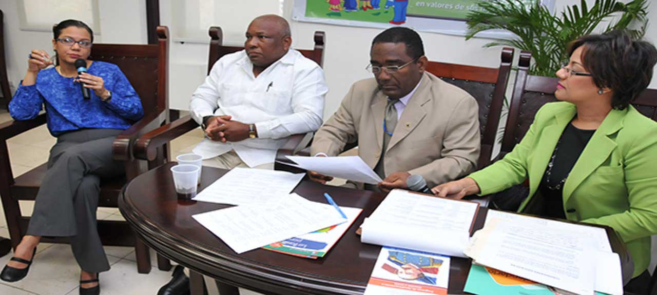  imagen Participación Comunitaria inicia transmisiónde programa radial “Crecer y Aprender en Familia” 