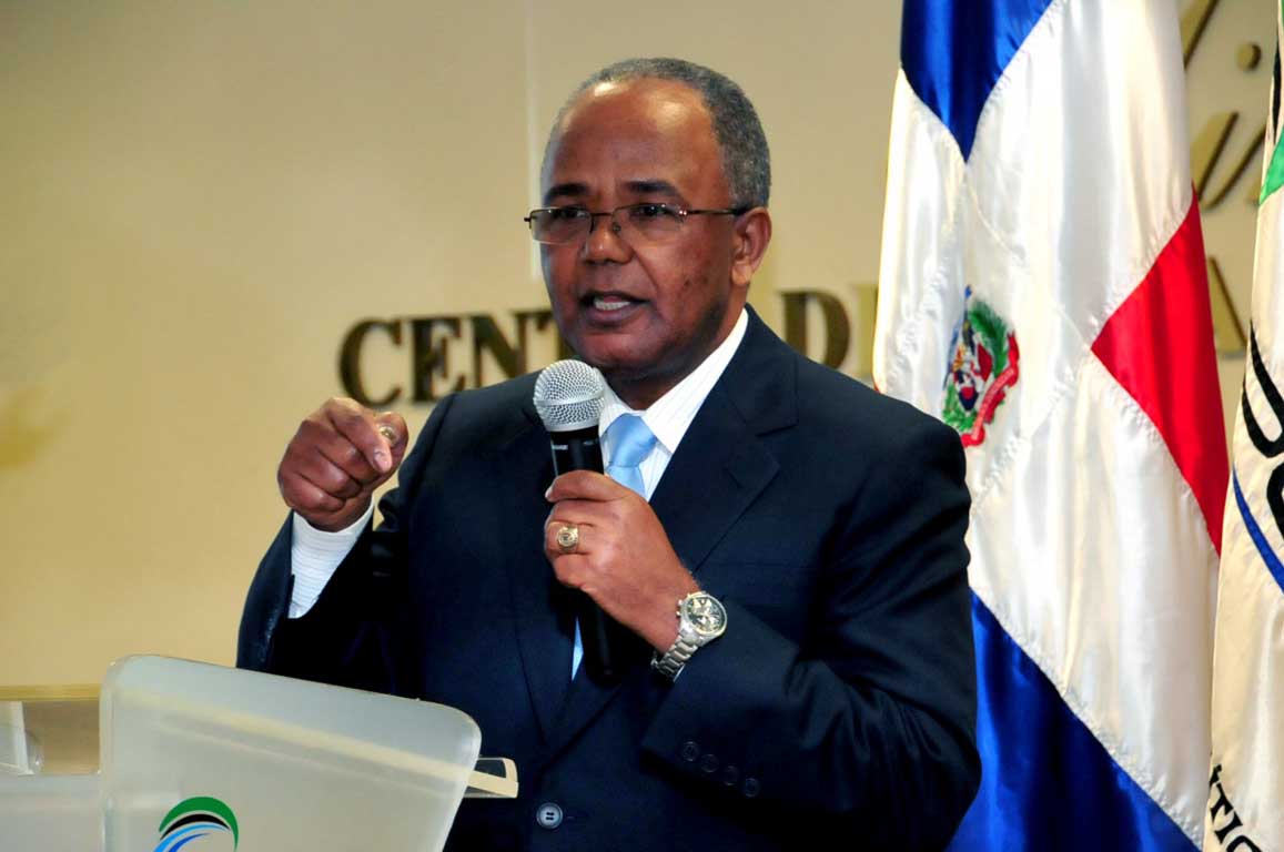  imagen Ministerio Educación becará a bachilleres sobresalientes que quieran formarse en carrera docente 