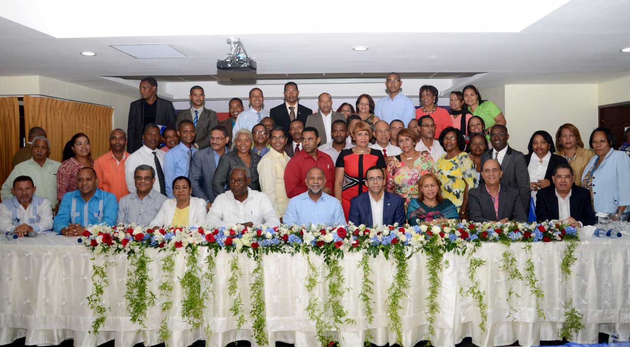  imagen Ministro de Educación reitera compromiso de crear condiciones para que el magisterio eleve niveles de preparación, que permitan mejorar  calidad educativa 