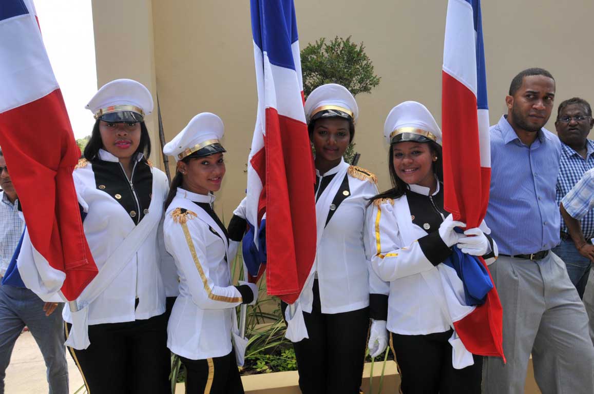  imagen Presidente Danilo Medina entrega en Puerto Plata un  politécnico para 735 estudiantes 