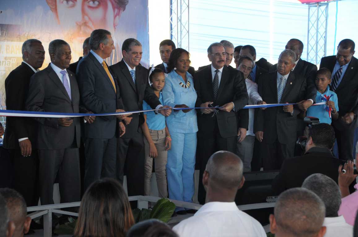  imagen Presidente Medina entrega diez escuelas en cinco provincias del suroeste del país 