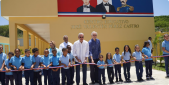  imagen Presidente Luis Abinader corta cinta que deja oficialmenre inaugurada la Escuela B&aacute;sica Jos&eacute; Valent&iacute;n P&eacute;rez Castro, en La Noriega, Santiago 