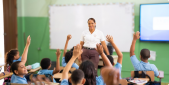  imagen Maestra en clase 