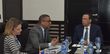  imagen Durante la primera reuni&oacute;n de trabajo, encabeza por el ministro de Educaci&oacute;n, Antonio Pe&ntilde;a Mirabal, y el de Obras P&uacute;blicas, Ram&oacute;n Antonio Pep&iacute;n 