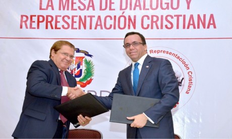  imagen Firma de convenio Marco de Cogesti&oacute;n entre el Ministerio de Educaci&oacute;n (MINERD) la Mesa de Di&aacute;logo y Representaci&oacute;n Cristiana 