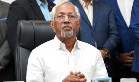  imagen Foto del&nbsp;Ministerio de Educaci&oacute;n,&nbsp;&Aacute;ngel Hern&aacute;ndez, sentado 