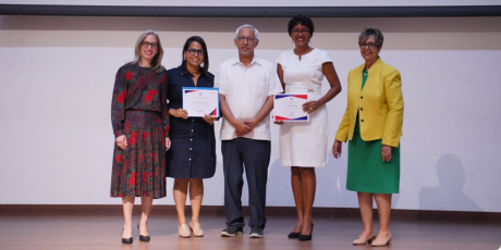  imagen Ministro Angel Hernandez junto a Ancell Scheker&nbsp; 