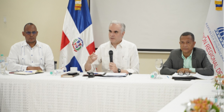  imagen ministro de Educaci&oacute;n, Luis Miguel De Camps 