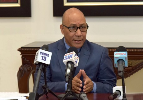  imagen Director del Gabinete Ministerial, Henry Santos 