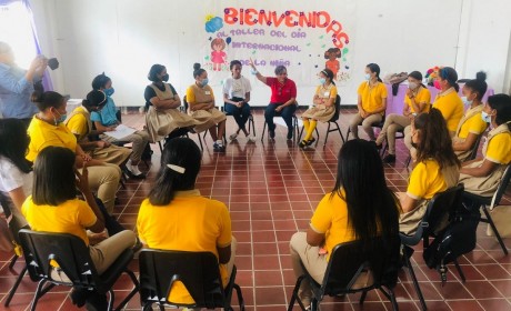  imagen Ni&ntilde;as realizando actividades juntas 