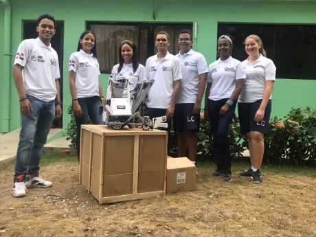  imagen El Liceo Cient&iacute;fico Dr. Miguel Canela L&aacute;zaro, representado por sus equipos de Rob&oacute;tica 