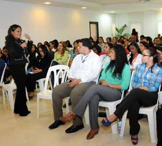  imagen Ministerio de Educación  capacita empleados en Derechos Humanos 