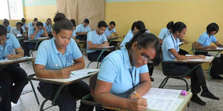  imagen Fotos de estudiantes en el aula&nbsp; 
