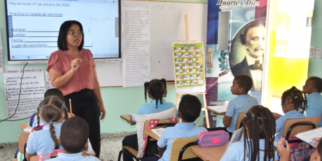  imagen maestros en el aula&nbsp; 