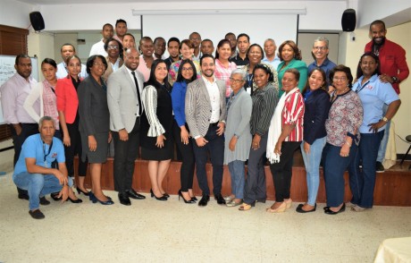  imagen &nbsp;Personal docente y admiistrativo participantes del taller de capacitaci&oacute;n administrativa-financiera,&nbsp;&nbsp;con el objetivo de que alcancen mayor desarrollo en su formaci&oacute;n profesional. 