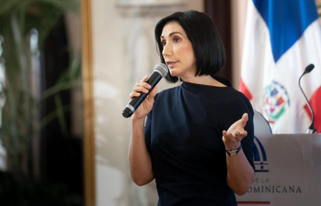  imagen Primera dama Raquel Arbaje, en su calidad de presidenta del Gabinete. 