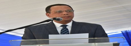  imagen Ministro de educaci&oacute;n Antonio Pe&ntilde;a Mirabal habla a los presentes. 