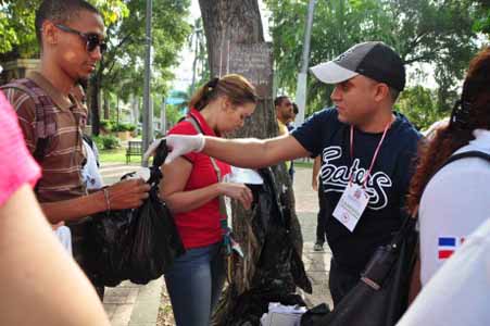  imagen Empleados de Educación eliminan más de dos mil criaderos de mosquitos en Novena Jornada Nacional contra el Zika y el dengue 