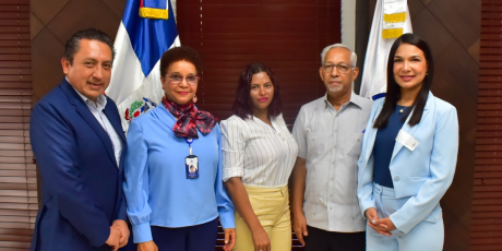  imagen ministro de Educaci&oacute;n, &Aacute;ngel Hern&aacute;ndez, 