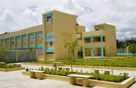  imagen Escuela B&aacute;sica Rafael Guaroa Moreta Batista en Bonao&nbsp; 