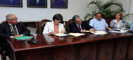  imagen Ministerio de Educación acuerda con instituciones apadrinamientos de escuelas y liceos 