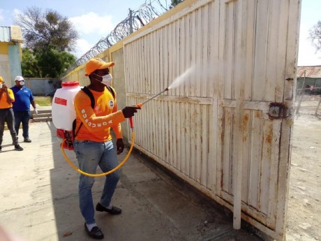  imagen Defensa Civil une esfuerzos con el MINERD durante jornada de desinfecci&oacute;n 