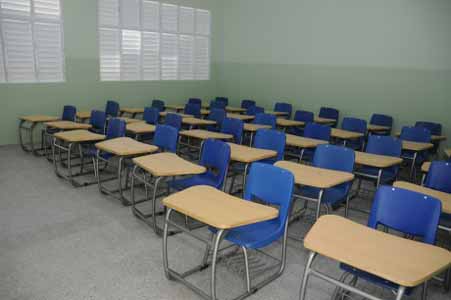  imagen Ministerio de Educación niega privilegie importación de mobiliario escolar 