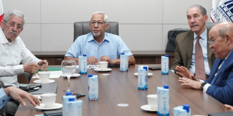  imagen ministro de Educaci&oacute;n, &Aacute;ngel Hern&aacute;ndez 